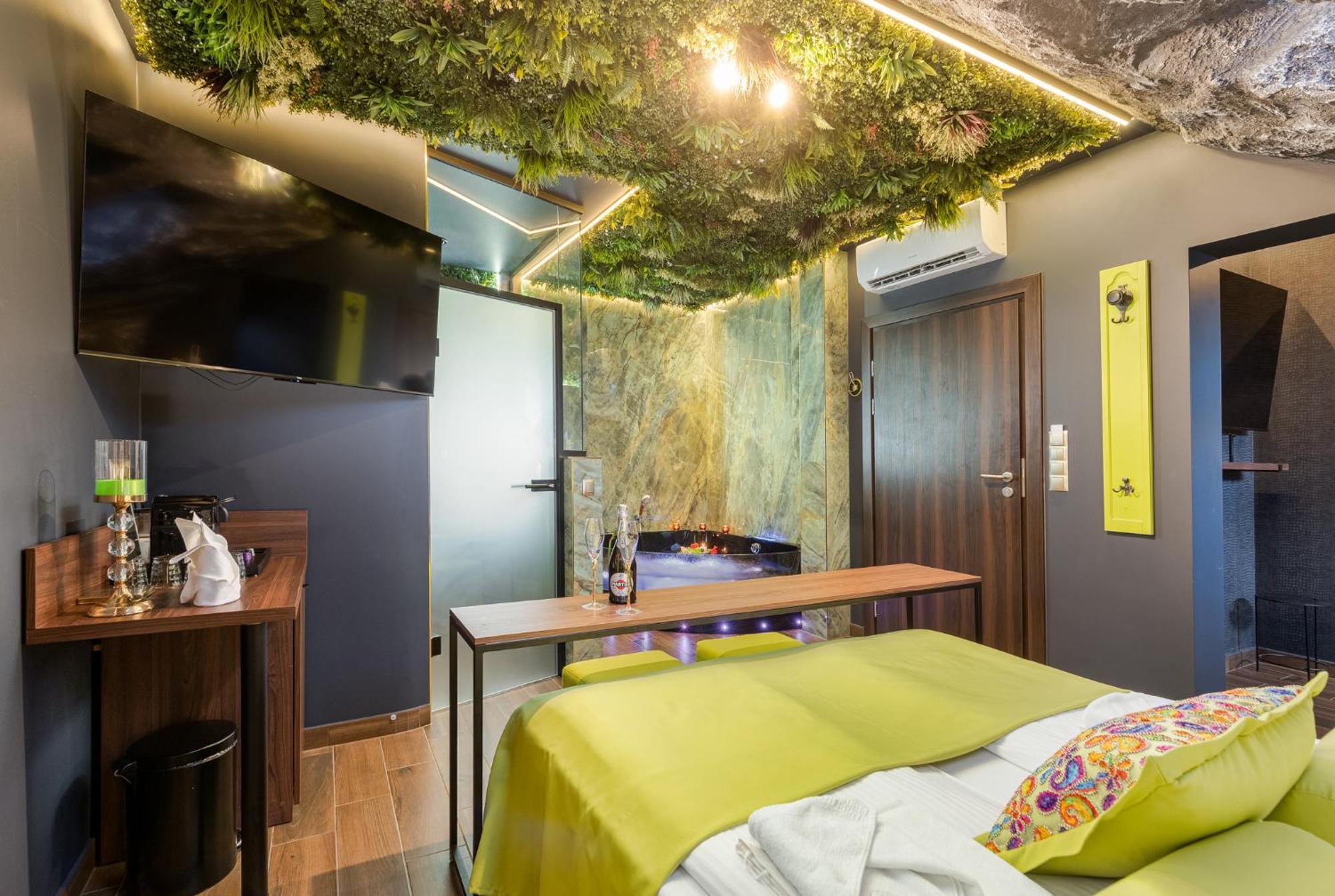 Stacja Galicja Rooms Blisko Energylandia Trzebienczyce Luaran gambar